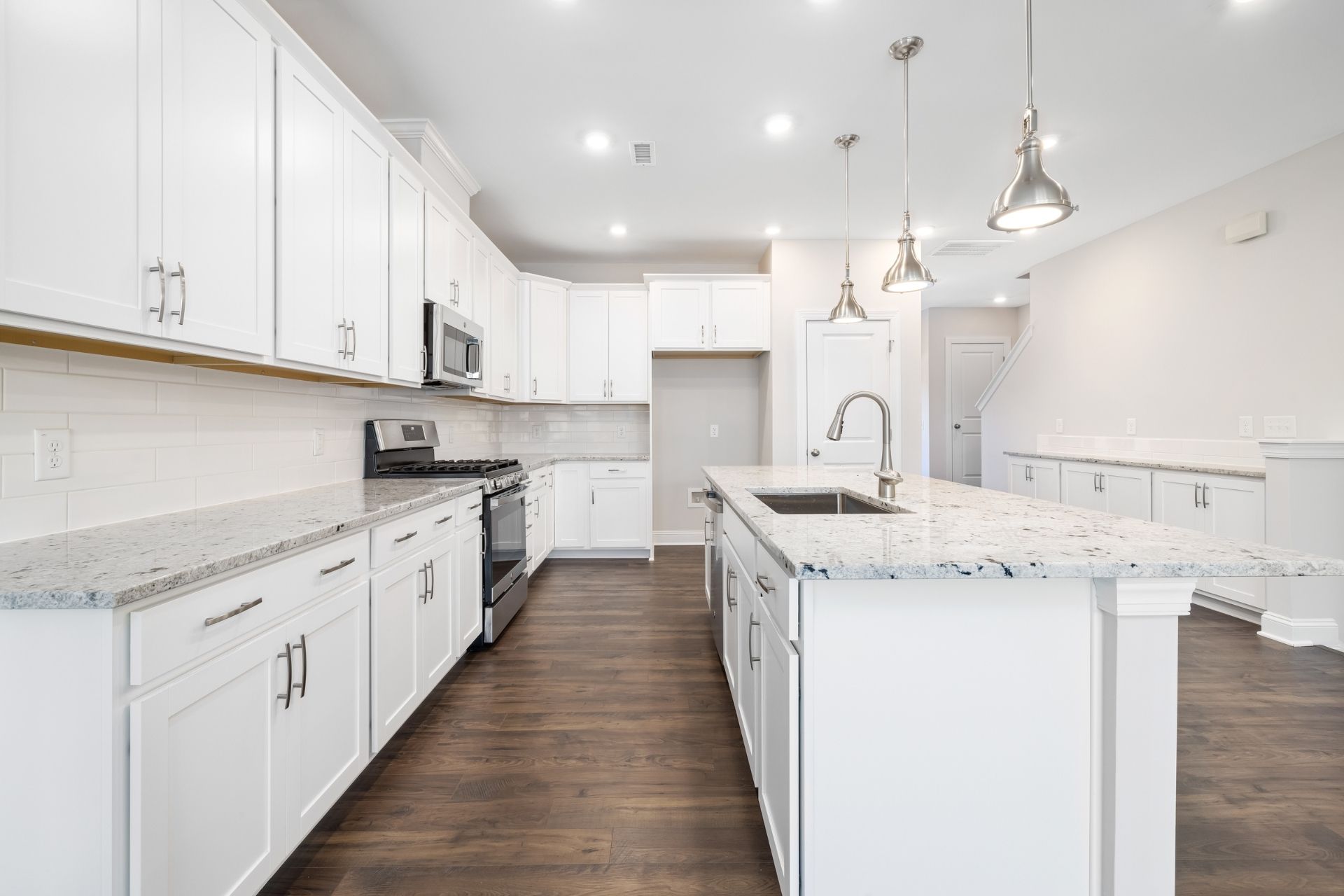 white oak kitchen cabinets near me